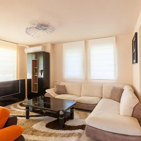 Villa Victoria Residences