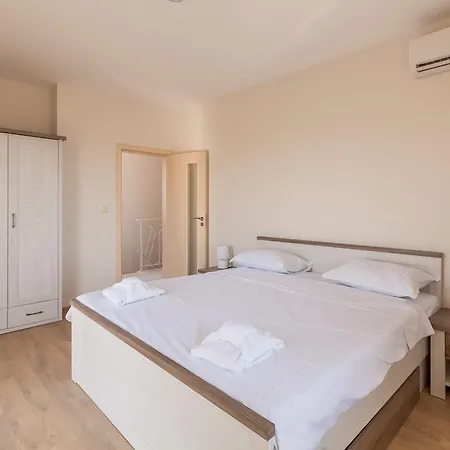 Villa Victoria Residences