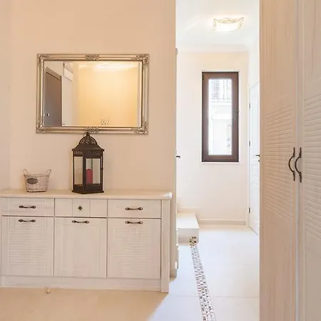 Victoria Residences Villa *