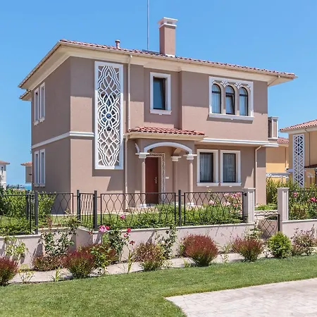 Victoria Residences Villa